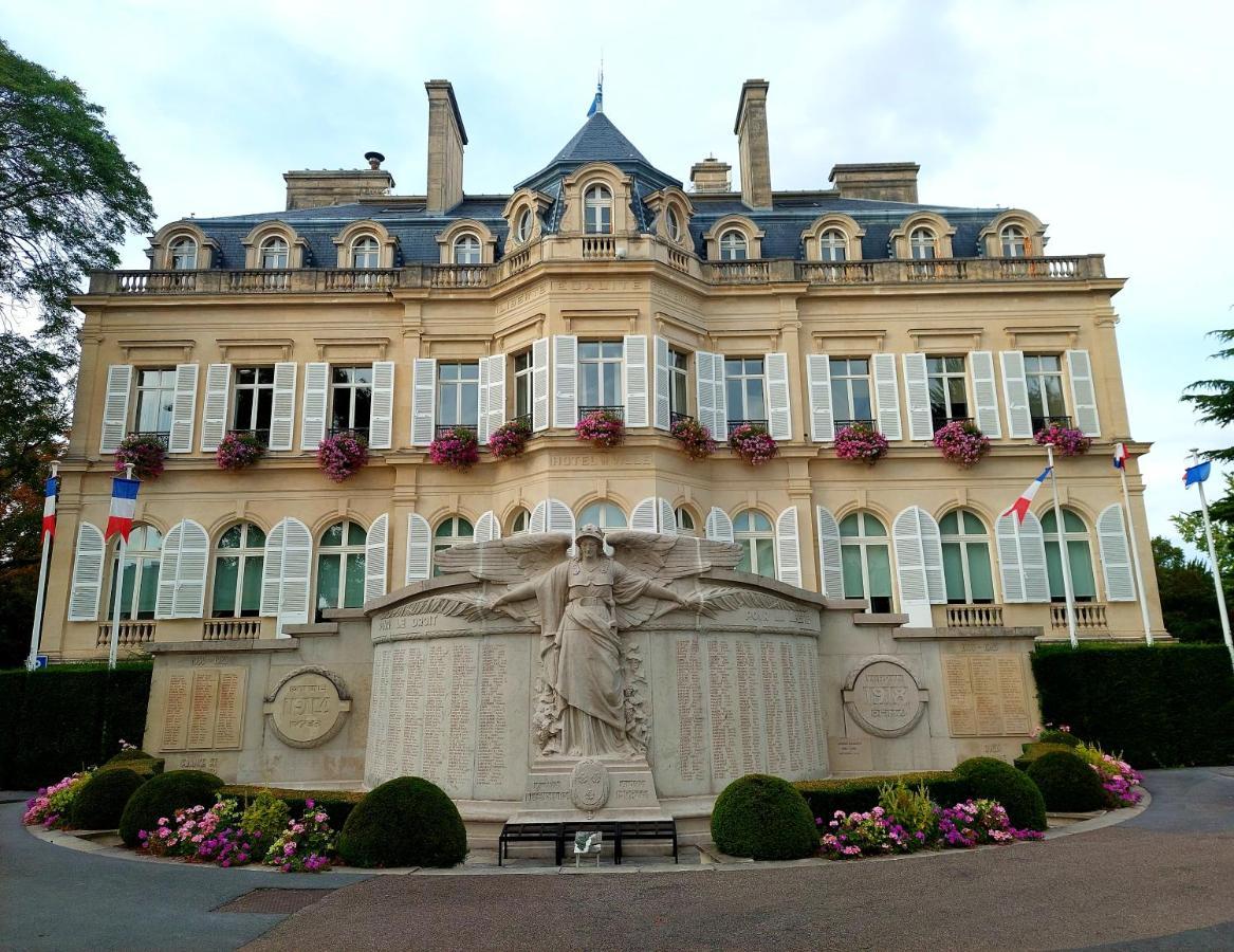 Epernay Capital De Champagne Apartment ภายนอก รูปภาพ
